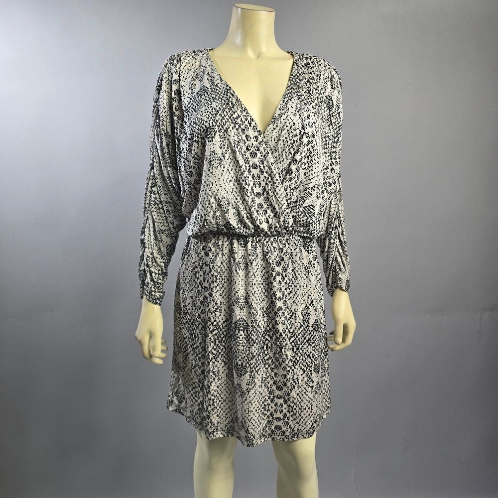 Parker Medium Chic Black and White Patterned Dress R9